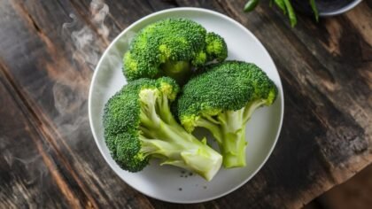 Combien de minutes pour que le brocoli reste croquant à la vapeur ?